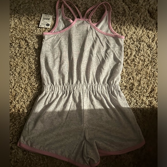 Girls - Picture 2 of 3